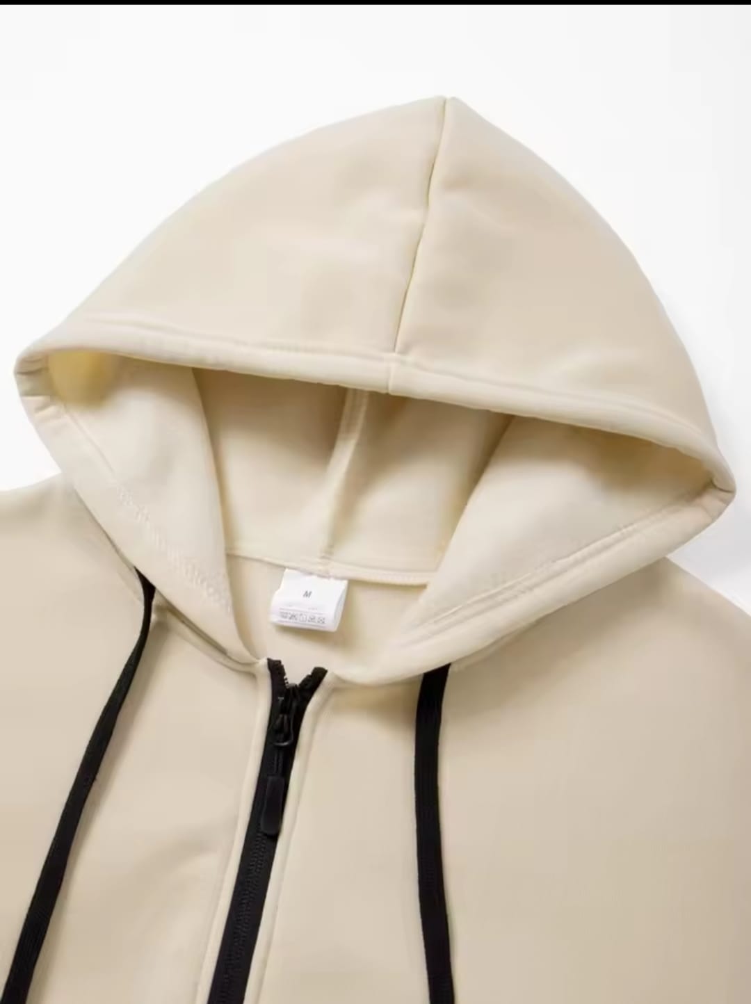 CHAQUETA TIPO CANGURO